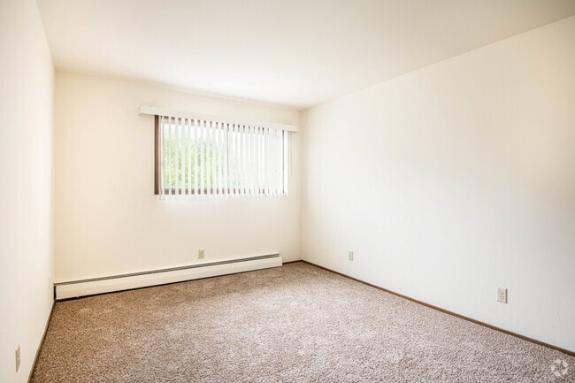 1BR, 1BA - 610SF