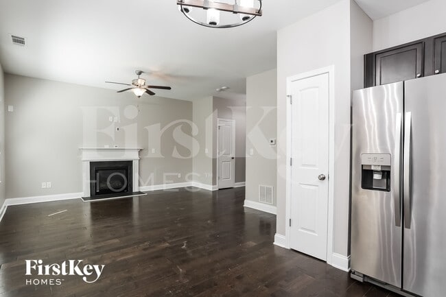 Photo - 4186 Woodland Park Dr SW