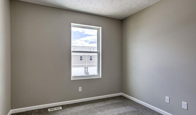 Photo - 2245 Aaron Wy