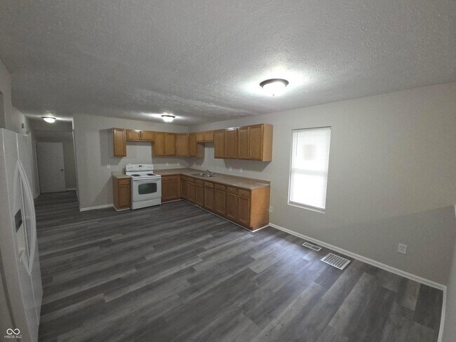 Photo - 3614 E New York St