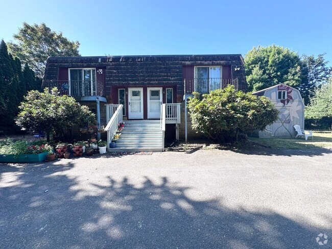 Building Photo - 2 Bed 1 Bath Duplex near Gresham Station! Unit 1324 Rental