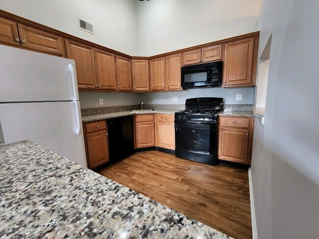 Photo - 2 Bedroom, 2 Bath - Society Hill, Mahwah, NJ - "NO BROKER FEE"