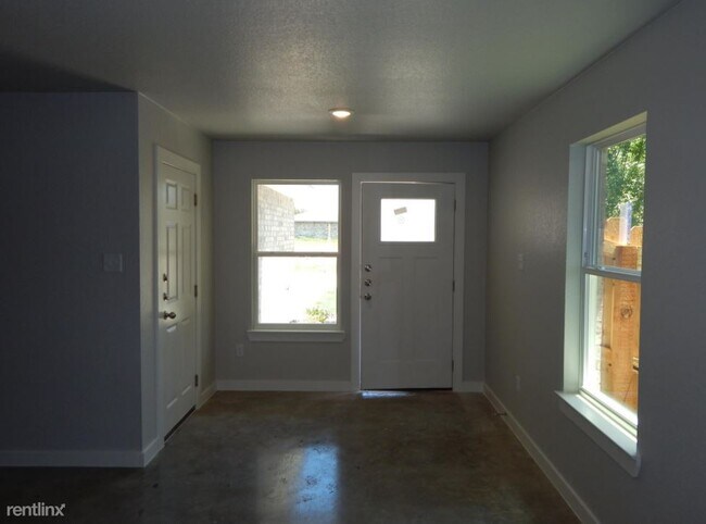 Photo - 2 br, 2 bath Duplex - 1418 Shoshoni Trl Ap...