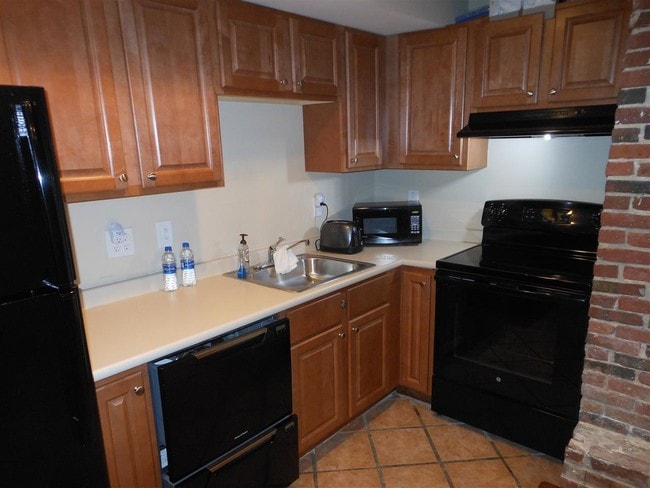 Photo - 125 W Merrimack St Unit 2