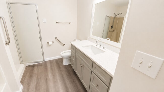 Photo - Freedom Ring Apartments