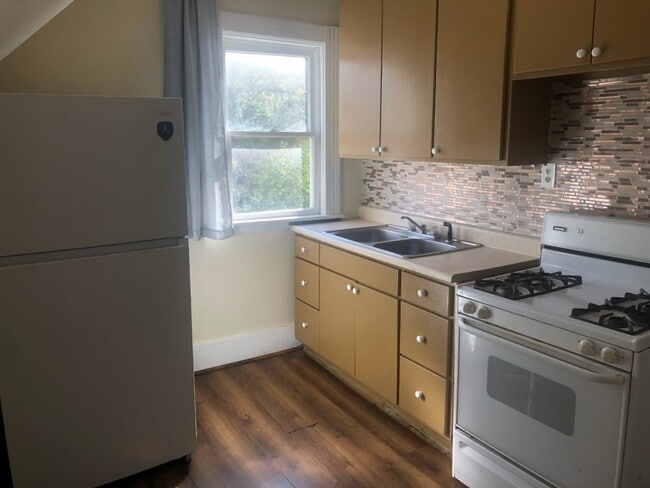 Photo - 603 W William St Unit 1