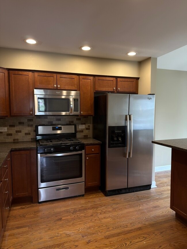 Photo - 29W649 Winchester Cir