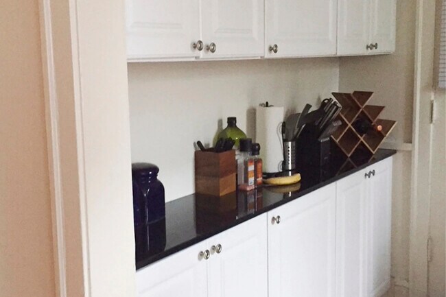 Photo - 4208 N Clark St Unit 4218-1