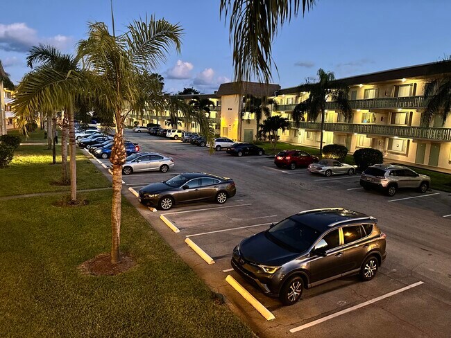 Photo - 600 Village Green Ct Unit 203