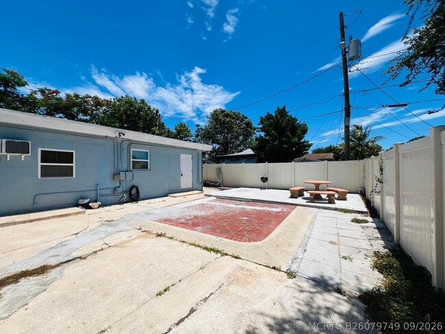 1210 S D St Unit C