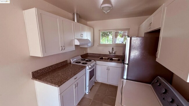 Photo - 10100 Walnut St Unit 3