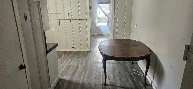 Building Photo - 1411 Mcneil St