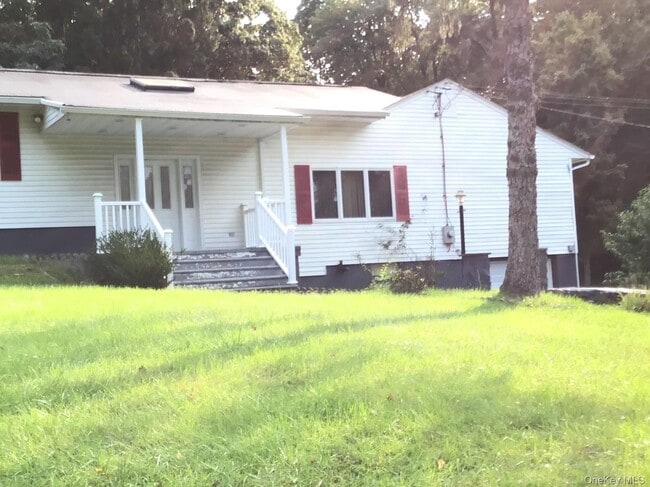 Building Photo - 10 Fenwood Dr Unit B