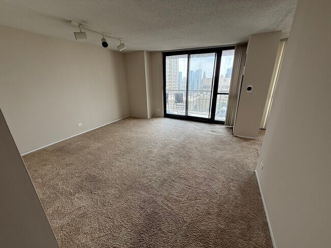 Photo - 10 E Ontario St Unit 3107