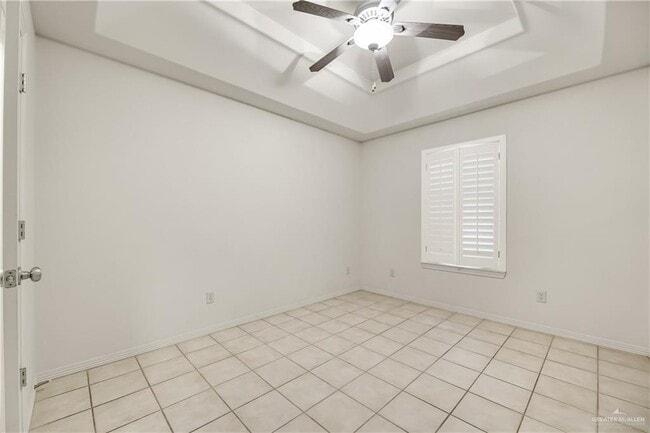 Photo - 15 Quamasia Ave