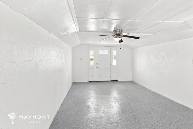 Photo - 228 Barracuda St