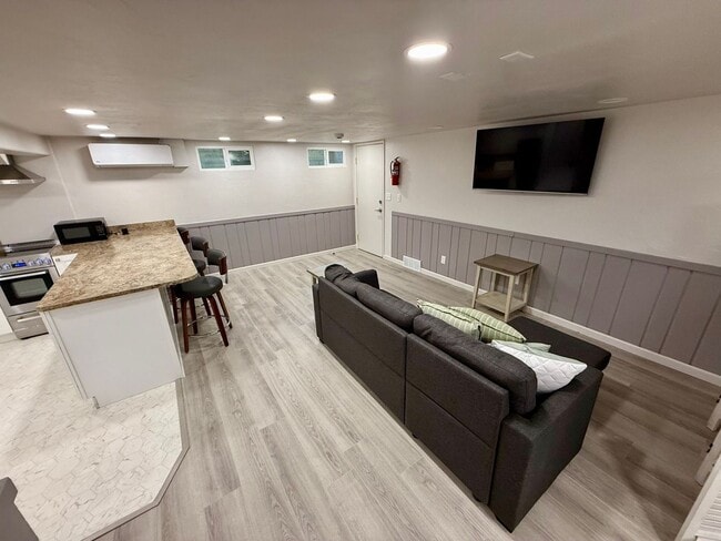 Photo - 24AS Studio Unit Studio