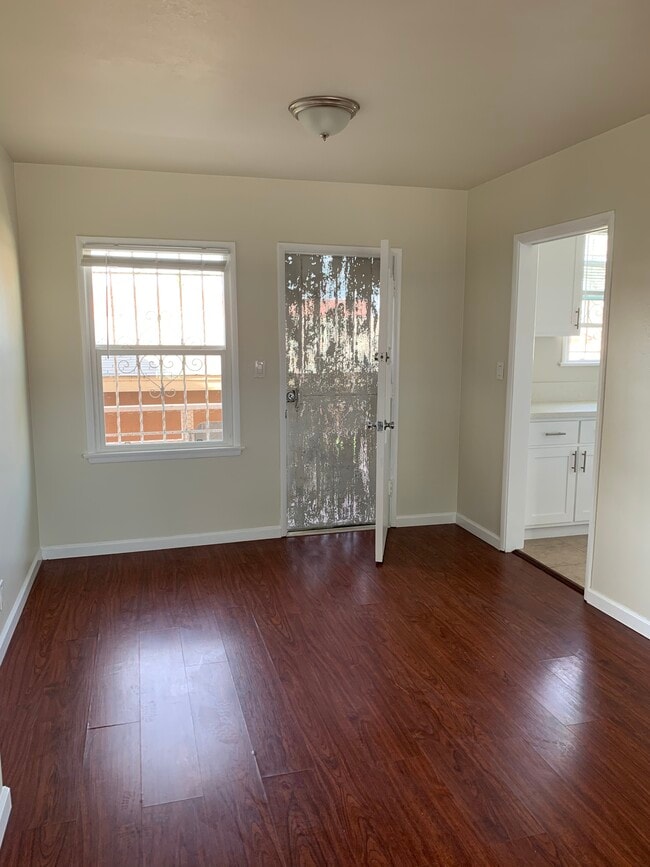 Dinning room - 3311 W 78th St Unit 1