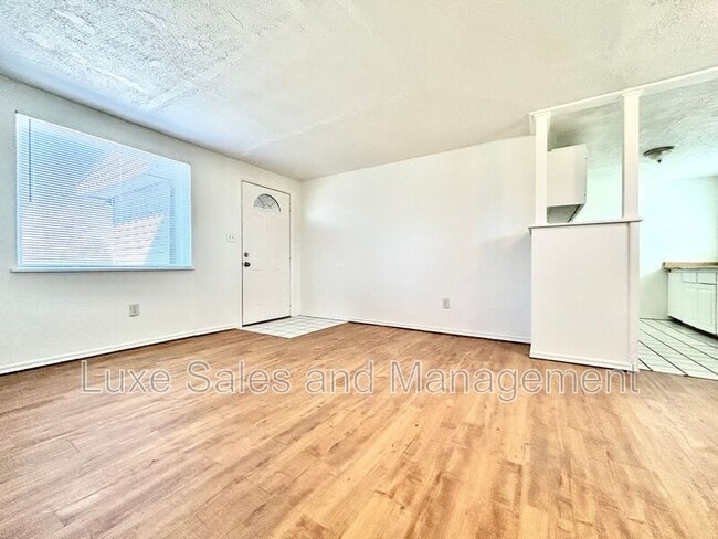 Photo - 1700 Karen Dr