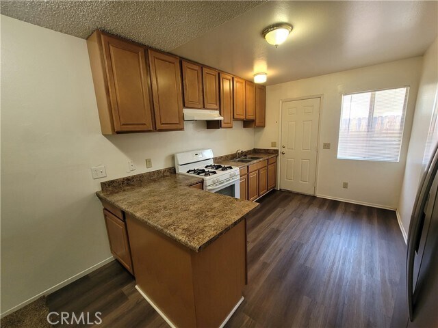 Photo - 811 W State St