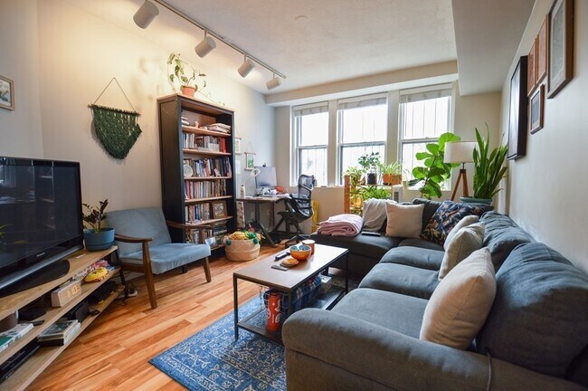 Photo - 21 Sutherland Rd Unit 1