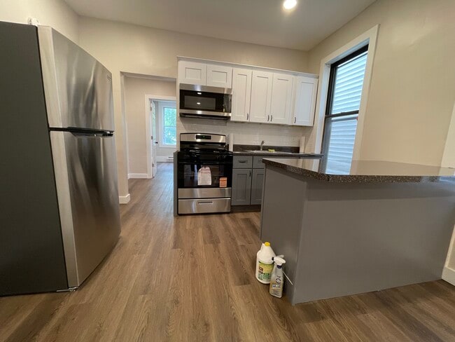 Photo - 115 Neptune Ave Unit 2R