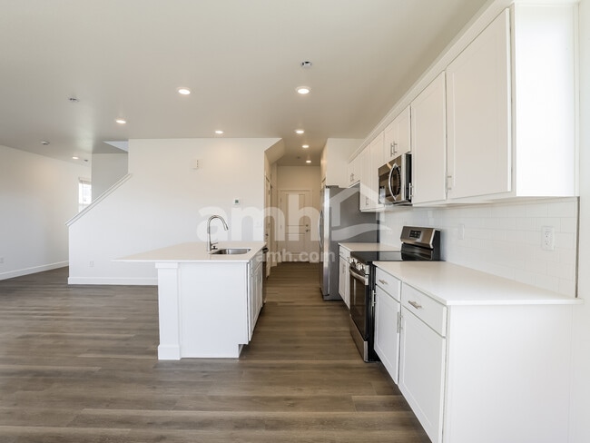 Photo - 10061 Potomac St