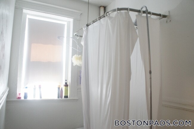 Photo - 1334 Commonwealth Ave Unidad 12