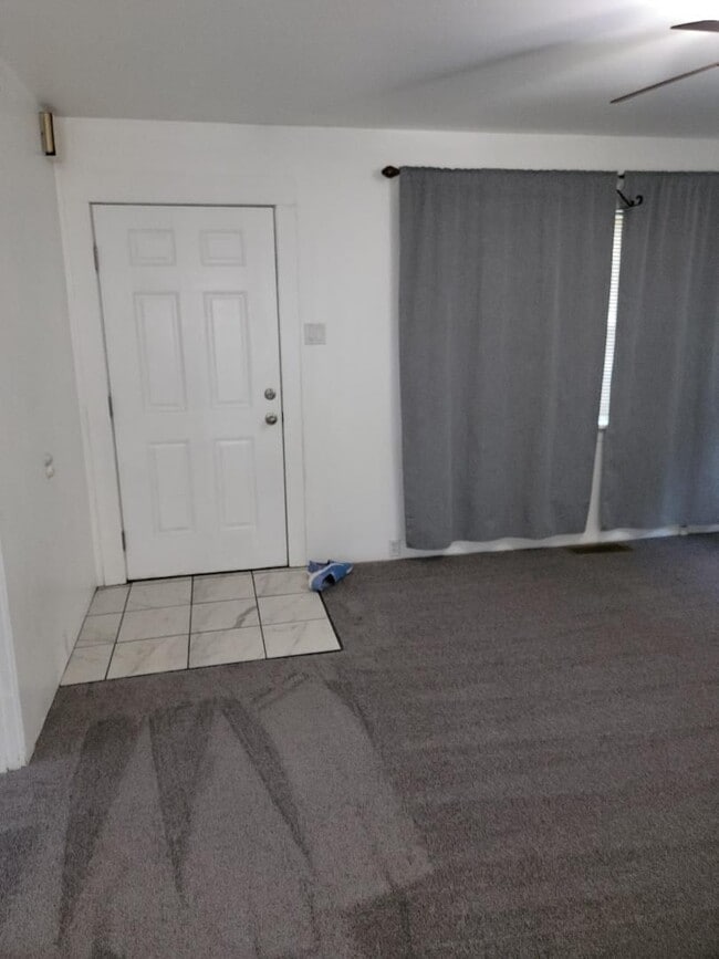 Photo - 2 Bedroom House in South Tacoma w Detached garage