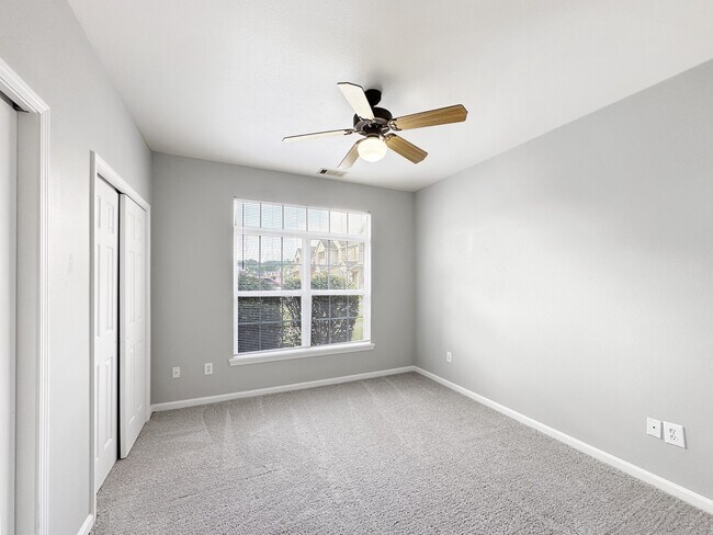 Beaver Creek Apartments Royal Elk Bedroom - Beaver Creek Apartments