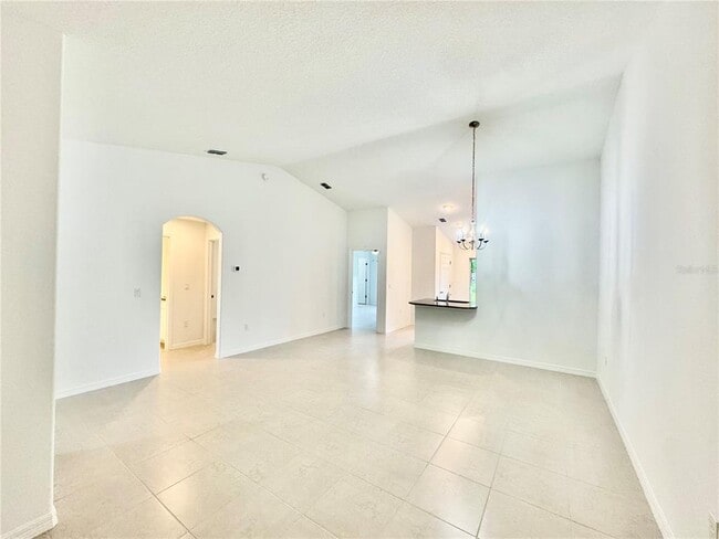 Photo - 8 Coral Reef Ct N