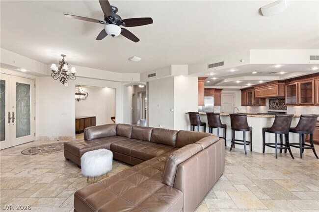 Photo - 9103 Alta Dr Unidad 204