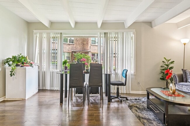 Photo - 2142 W Rosemont Ave Unit 1A