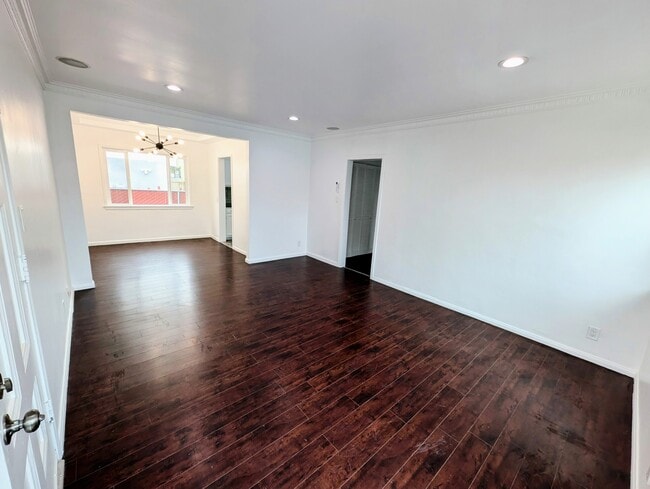 Photo - 2125 Carmona Ave