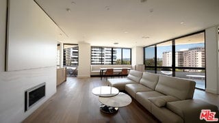Building Photo - 10430 Wilshire Blvd