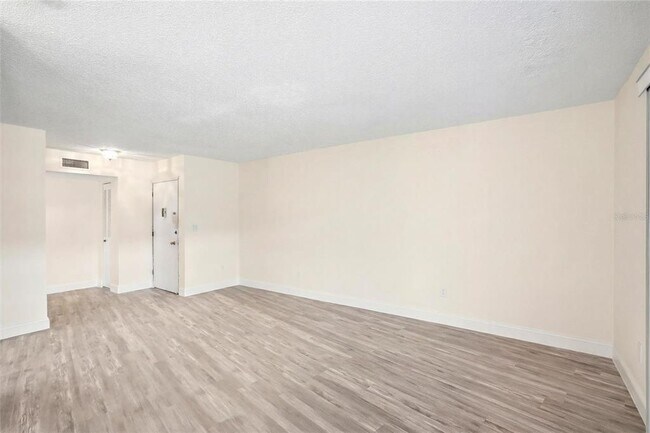 Photo - 22333 Edgewater Dr Unidad C2