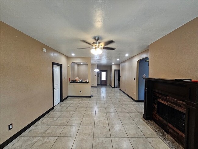 Photo - 13922 Somersworth Dr