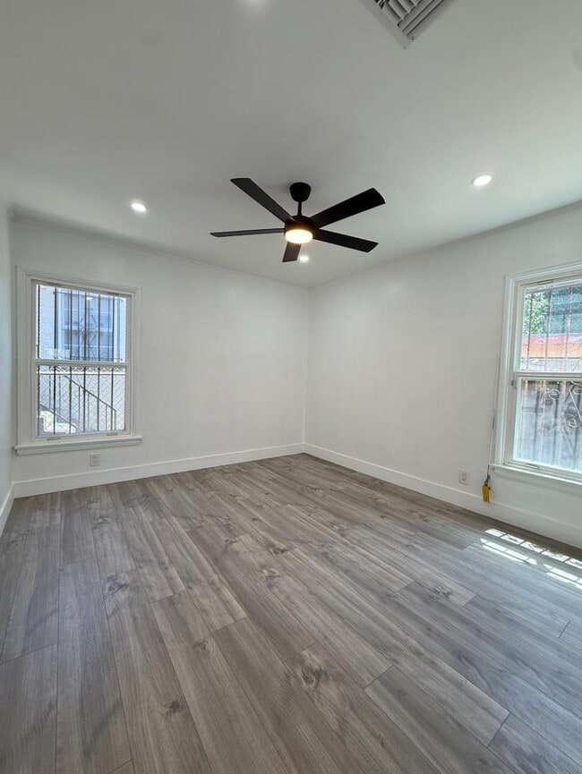 Photo - 10112 S 8th Ave