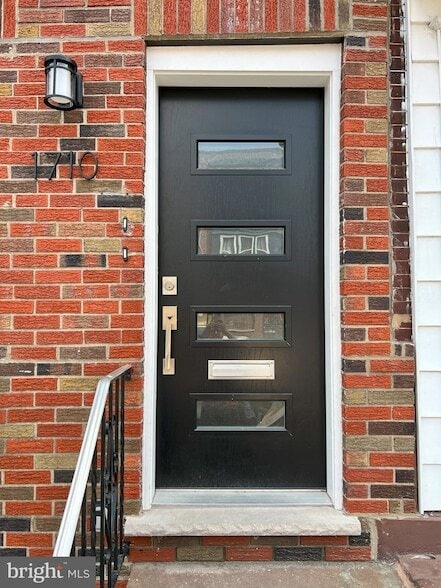 Building Photo - 1710 Snyder Ave Unit 2