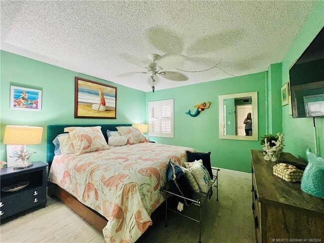 Building Photo - 10044 S Ocean Dr Unit 102