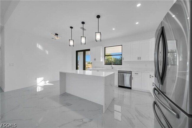 5003 2nd St W