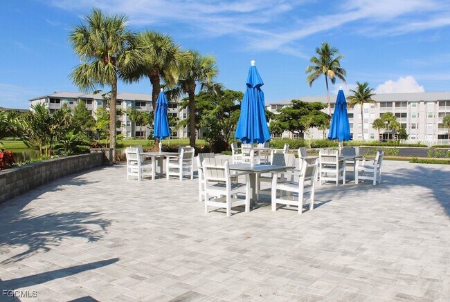 Photo - 16685 Lake Cir Dr Unidad 1044