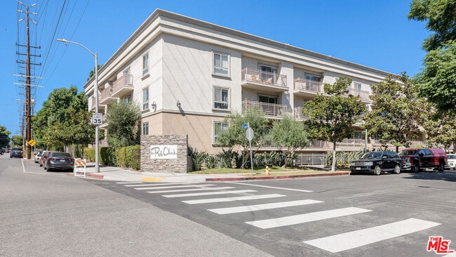 Photo - 141 S Clark Dr Unit 411