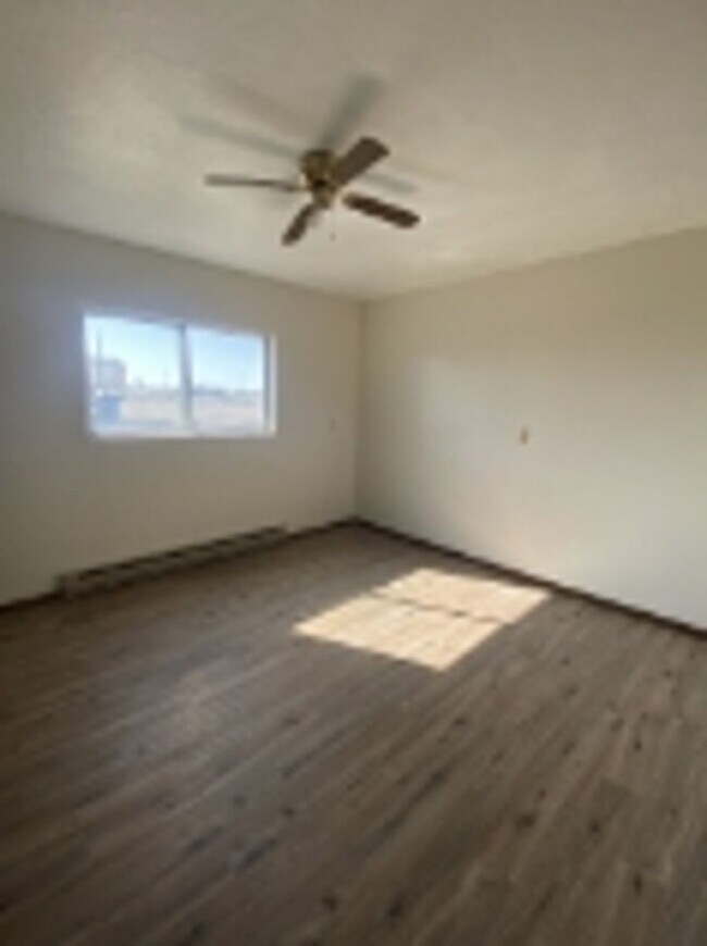 306 Columbine Ave Unit #4