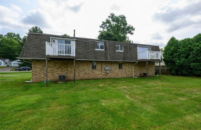 Photo - 317 Stewart Ave NW