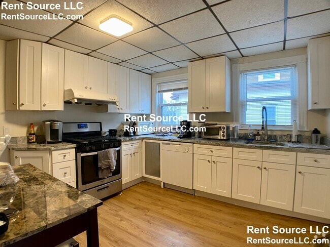 Building Photo - 267-269 Highland Ave. Unit 2 Rental