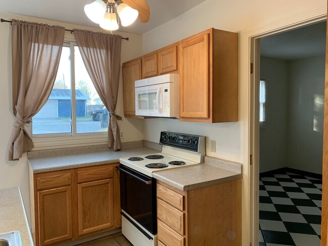 Building Photo - 737 Key City Dr