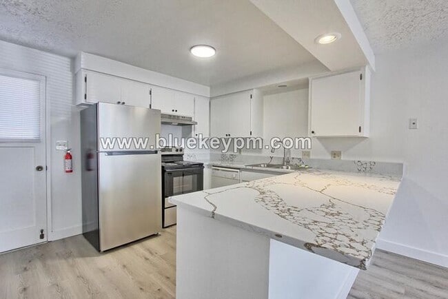 Photo - 2 Bed, 1 Bath Unit in Battle Ground in a 55+ Complex 2 blocks off Main Street