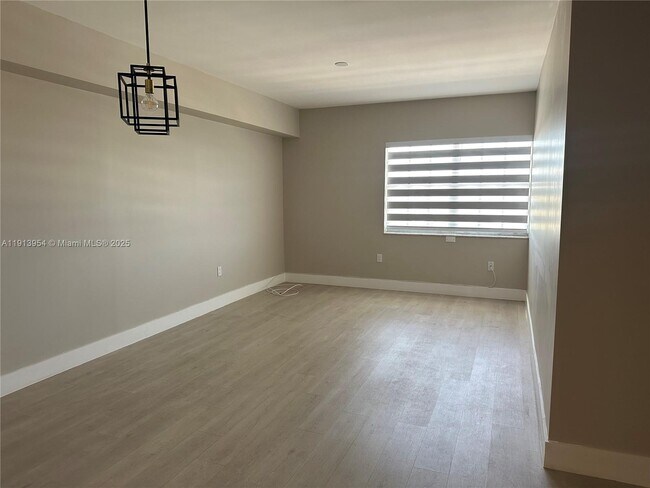 Photo - 5731 NW 37th St Unit 500-F