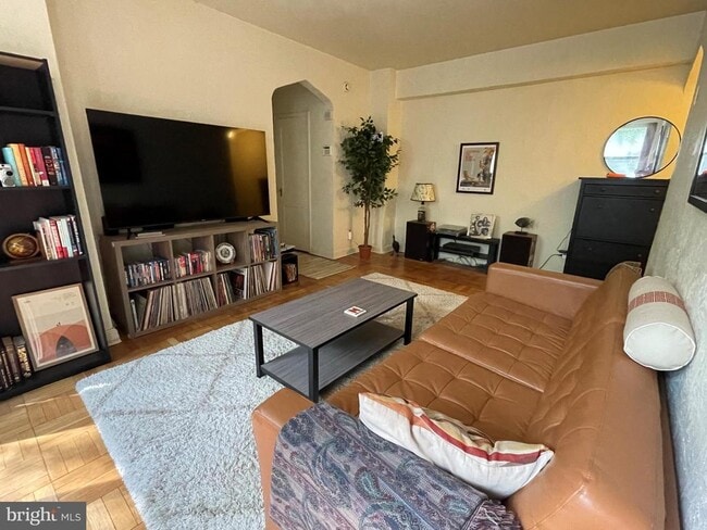 Photo - 1010 25th St NW Unit 204
